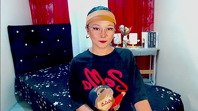 fantasticsophia69 online show from January 11, 7:24 am