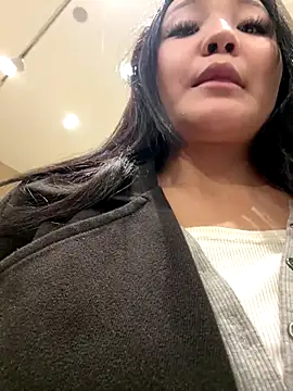 KissMeEva online show from October 11, 2:31 pm