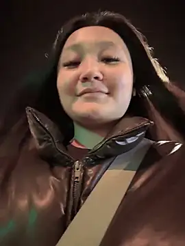 KissMeEva online show from October 25, 4:25 pm