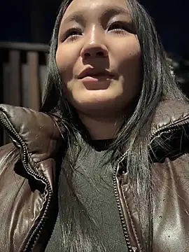 KissMeEva online show from October 29, 2:53 pm