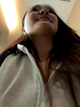 KissMeEva online show from October 8, 2:43 pm