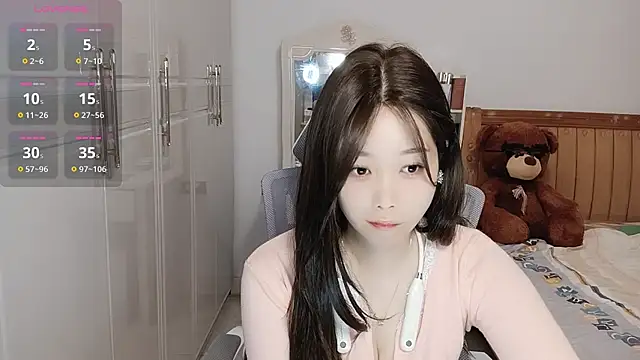 Snapshot of Xiaotantan-99 chatting on October 21, 7:40 pm Xiaotantan-99 online show from October 21, 7:40 pm