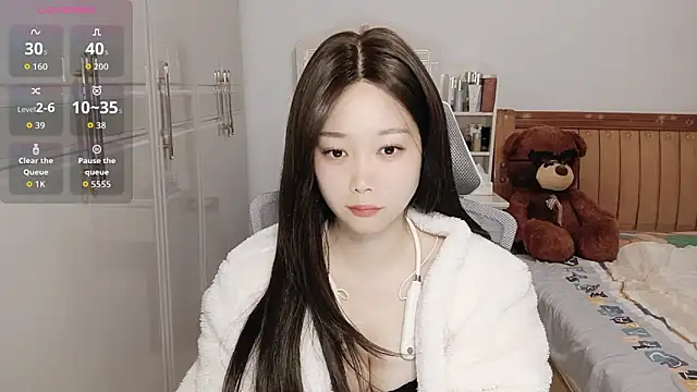 Snapshot of Xiaotantan-99 chatting on October 28, 7:41 pm Xiaotantan-99 online show from October 28, 7:41 pm