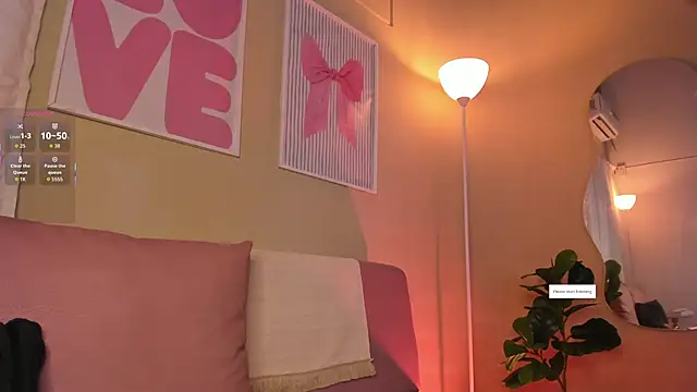 Snapshot of kissme_cutie chatting on September 19, 7:46 pm kissme cutie online show from September 19, 7:46 pm