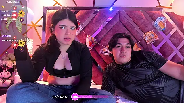 EmilyANDrew  online show from October 4, 4:40 am