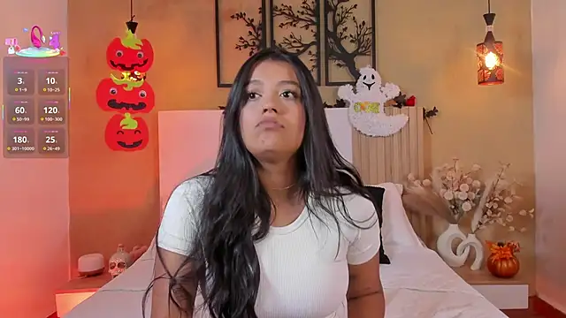 Snapshot of Camila_Bustamante chatting on October 29, 4:53 pm Camila Bustamante online show from October 29, 4:53 pm