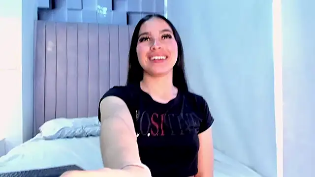 Snapshot of CandySays chatting on October 23, 12:11 pm CandySays online show from October 23, 12:11 pm