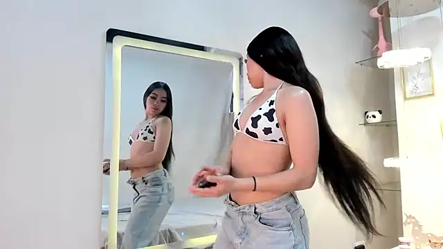 Snapshot of CandySays chatting on October 1, 12:21 pm CandySays online show from October 1, 12:21 pm