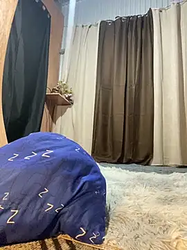 slut clio online show from April 25, 2:03 pm