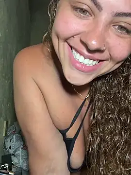 Chloe Leaozinho online show from November 22, 1:19 am