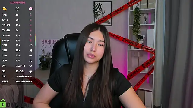 Megan Williamms online show from October 23, 9:48 am