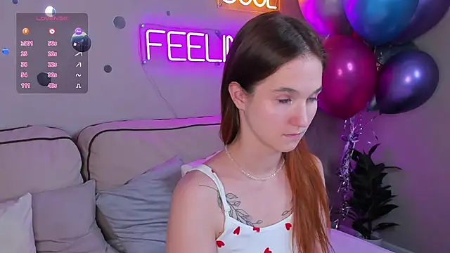 Eva Hollowey online show from September 20, 1:09 pm