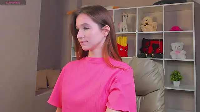 Eva Hollowey online show from September 29, 10:20 am