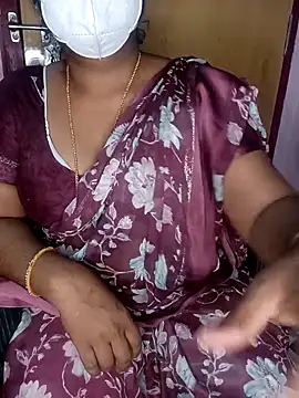 Snapshot of Jessi_25 chatting on October 8, 5:39 pm Jessi 25 online show from October 8, 5:39 pm