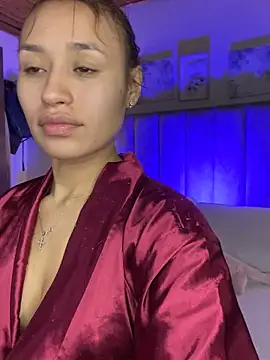 juliana-mancini online show from September 30, 6:02 pm