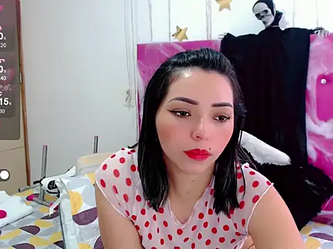 Snapshot of sara_arias00 chatting on October 29, 1:37 pm sara arias00 online show from October 29, 1:37 pm