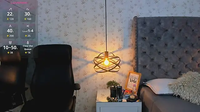 Snapshot of Aprilwatson chatting on September 17, 9:13 pm Aprilwatson online show from September 17, 9:13 pm