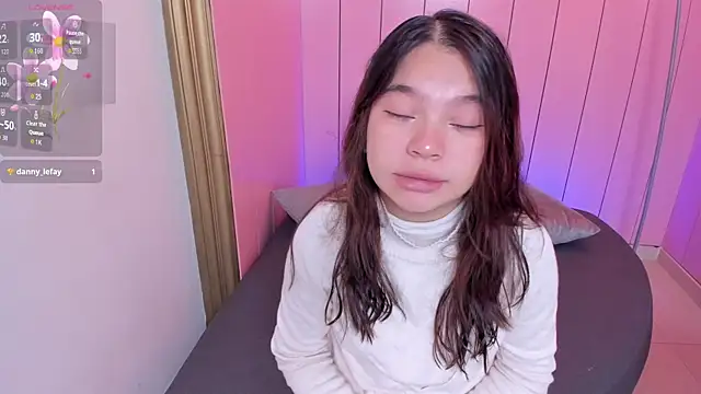 Laurent Scott  online show from September 24, 12:15 pm