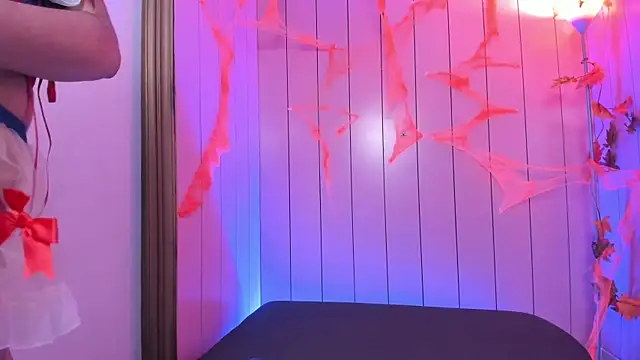 Laurent Scott  online show from October 24, 12:12 pm