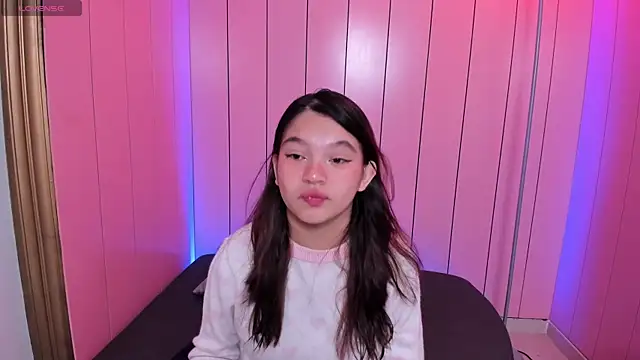 Laurent Scott  online show from October 7, 11:36 am