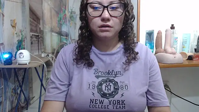 greeneyes nurse online show from April 14, 1:05 am