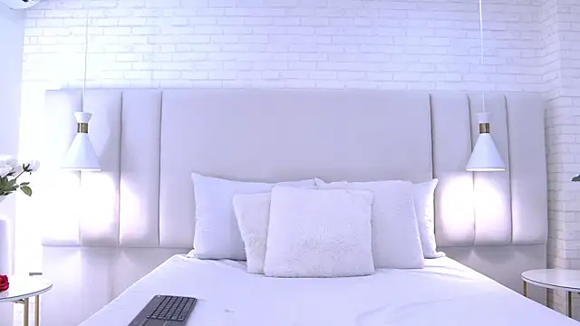 Sophie DearGB online show from October 15, 8:11 pm