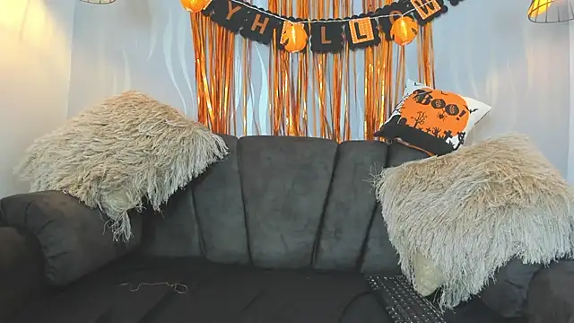 Snapshot of karla-cooper chatting on October 23, 8:04 pm karla-cooper online show from October 23, 8:04 pm