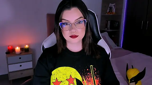 OphelianaRose33 online show from October 21, 10:47 pm