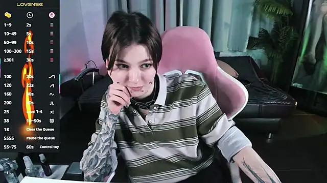 MiraVelle online show from October 20, 9:40 pm