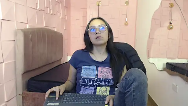 Snapshot of katalina07_1 chatting on September 30, 7:30 pm katalina07 1 online show from September 30, 7:30 pm