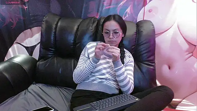 Snapshot of katalina07_1 chatting on October 25, 4:36 pm katalina07 1 online show from October 25, 4:36 pm