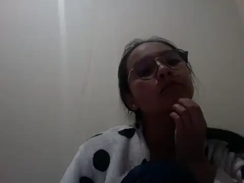 Snapshot of katalina07_1 chatting on October 11, 12:59 am katalina07 1 online show from October 11, 12:59 am