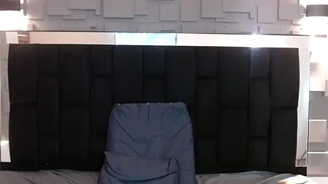 Snapshot of katalina07_1 chatting on October 7, 4:33 pm katalina07 1 online show from October 7, 4:33 pm