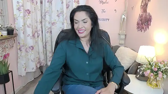 MyLovOne online show from November 6, 1:50 pm