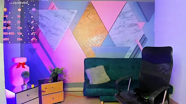 keytinthomson  online show from September 17, 8:29 pm