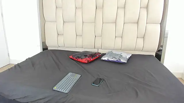 Enzo issis online show from October 29, 6:10 pm