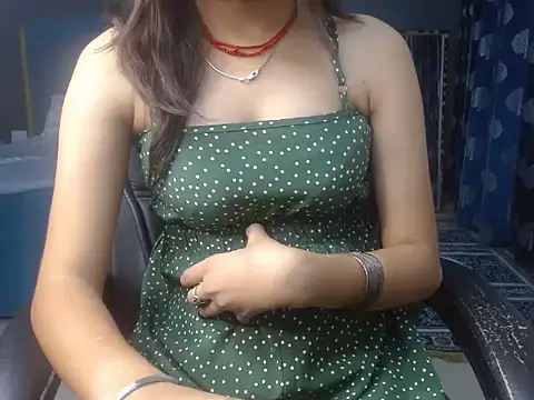 Urlove lily online show from November 4, 2:33 pm