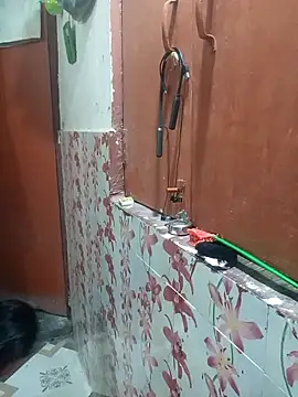 Meenaksi-singh online show from September 14, 7:45 pm