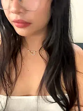 Snapshot of jinawaves chatting on September 30, 1:44 am jinawaves online show from September 30, 1:44 am