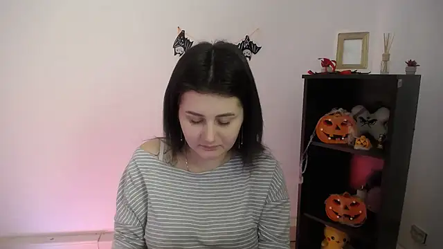 Snapshot of Katrin_kiss_ chatting on November 1, 2:43 pm Katrin kiss online show from November 1, 2:43 pm