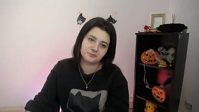 Snapshot of Katrin_kiss_ chatting on October 30, 2:40 pm Katrin kiss online show from October 30, 2:40 pm