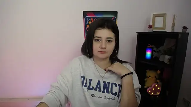 Snapshot of Katrin_kiss_ chatting on October 19, 10:39 am Katrin kiss online show from October 19, 10:39 am