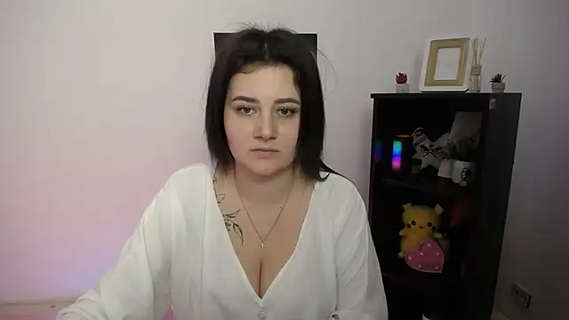 Snapshot of Katrin_kiss_ chatting on October 15, 2:08 pm Katrin kiss online show from October 15, 2:08 pm