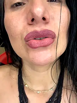 carol cruz133 online show from October 31, 12:01 am