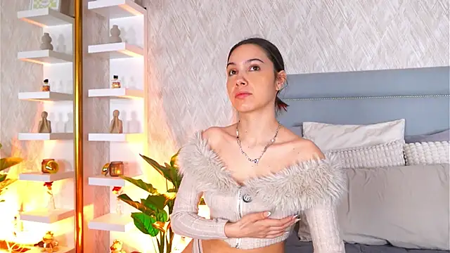 Sofy Bradd online show from March 21, 8:19 am