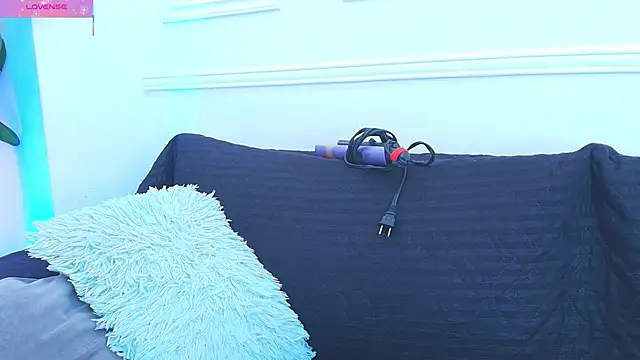 Daisy Price online show from October 14, 11:24 am