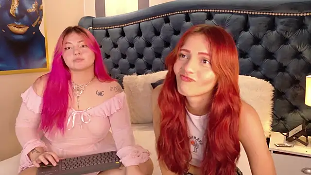 SukiandNaomi online show from October 5, 8:52 am