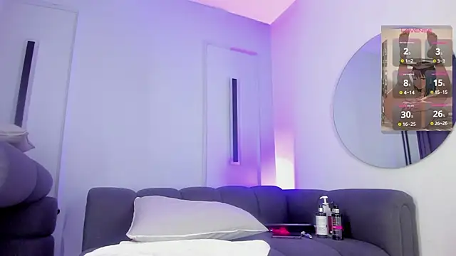 Snapshot of axaras chatting on September 30, 4:23 pm axaras online show from September 30, 4:23 pm