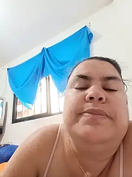 Snapshot of yaneth_ chatting on October 13, 4:42 pm yaneth  online show from October 13, 4:42 pm