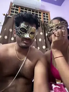 VVcouple online show from November 9, 4:25 pm